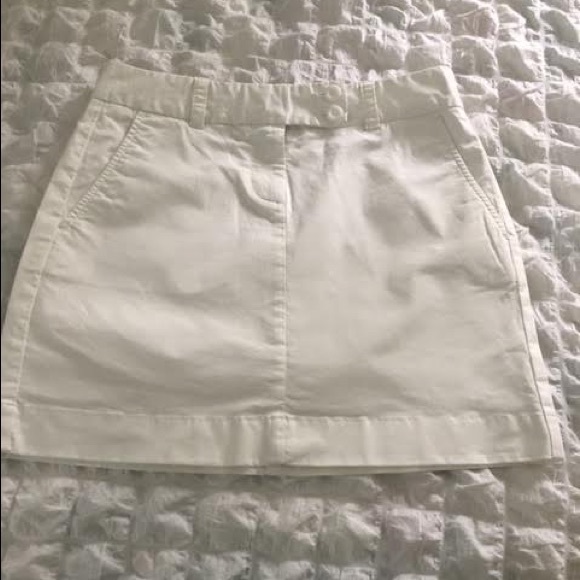 Vineyard Vines White Skirt (Size 0 & 2) - Picture 1 of 6